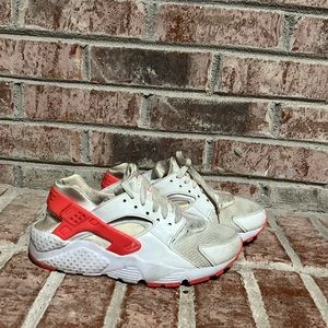 Kids Nike Hurache white racer pink size 4y